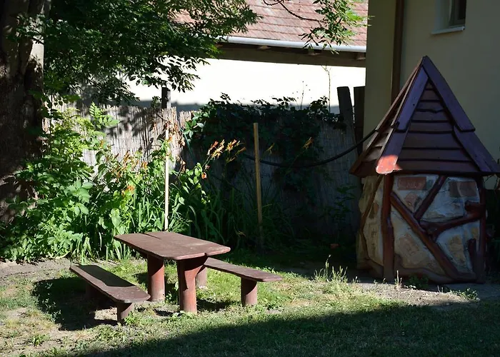 Szent Borbala Vendeghaz Penzion Érsekvadkert